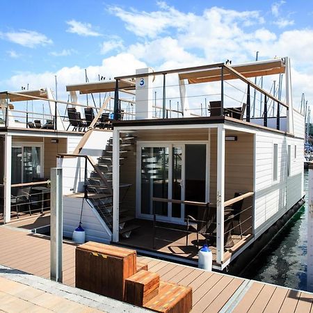 Floating House Sea Queen Порторож Екстериор снимка