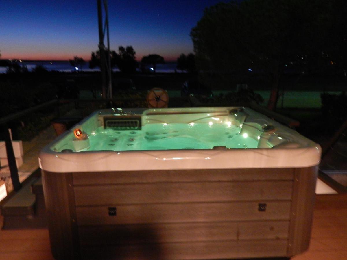 Floating House Sea Queen Порторож Екстериор снимка